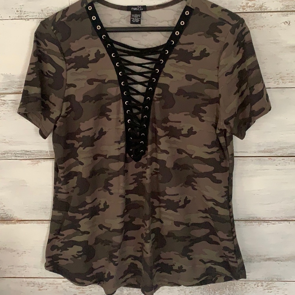 Cami lace down t